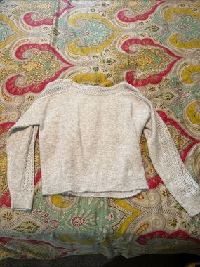 American Eagle Outfitters Light Heather Gray Open-Stitch Sleeve Sweater